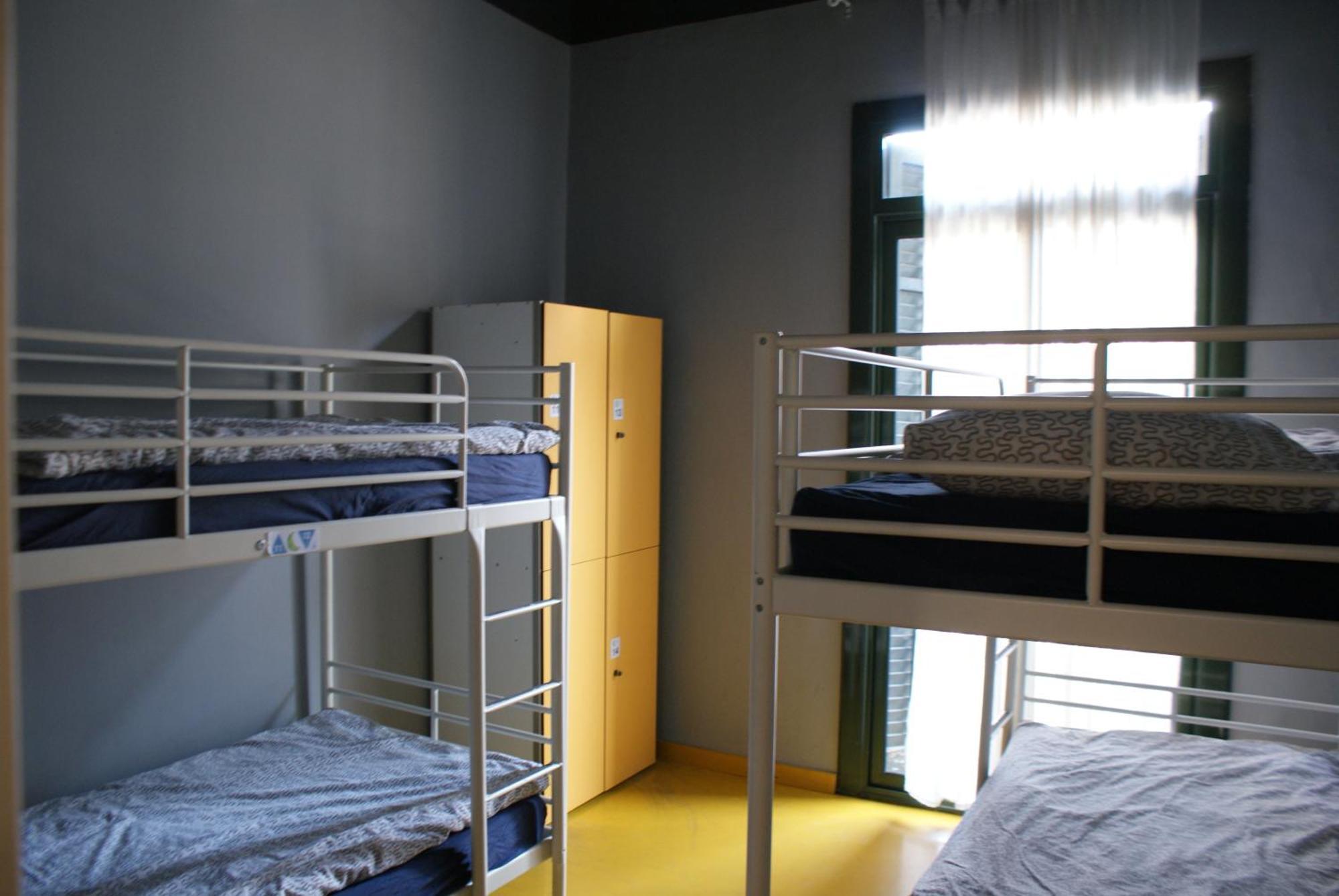 Sleep Green - Certified Eco Youth Hostel Barcelona Room photo